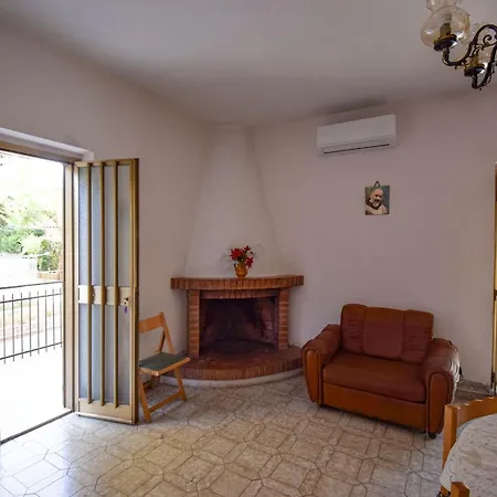 Pinnacchio With Ac Near Sea Villapiana Lido